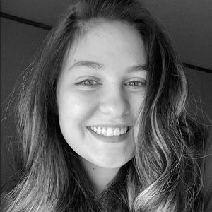 Meet your Posher, Makayla